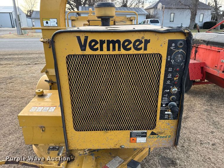 image for item DZ5014 Vermeer BC935 wood chipper