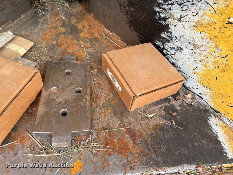 image for item DZ5014 Vermeer BC935 wood chipper