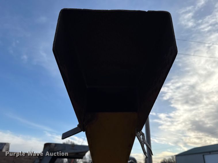 image for item DZ5014 Vermeer BC935 wood chipper