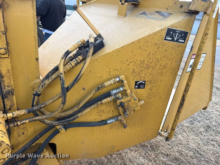 image for item DZ5014 Vermeer BC935 wood chipper