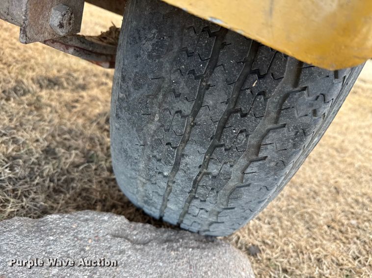 image for item DZ5014 Vermeer BC935 wood chipper