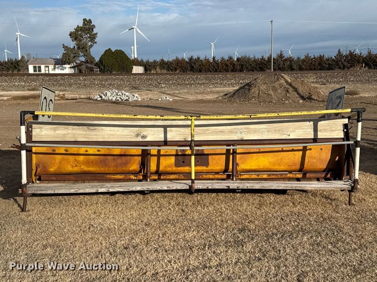 image for item DZ5017 Buckeye chip spreader