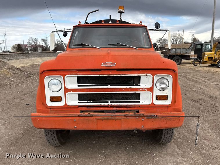 image for item DZ5018 1968 Chevrolet 60 oil distributor truck