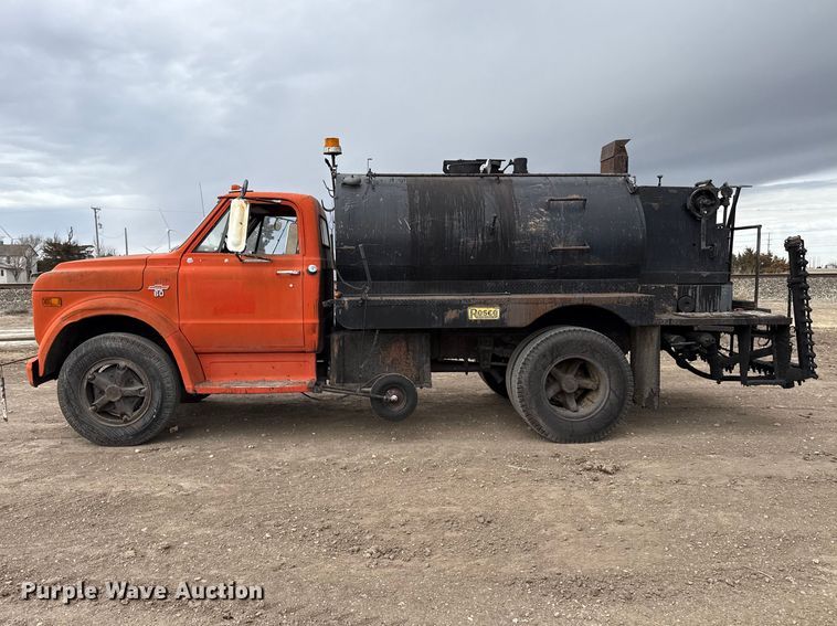 image for item DZ5018 1968 Chevrolet 60 oil distributor truck