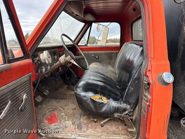 image for item DZ5018 1968 Chevrolet 60 oil distributor truck