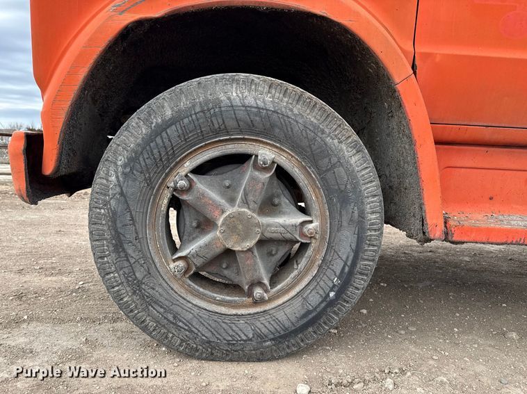 image for item DZ5018 1968 Chevrolet 60 oil distributor truck