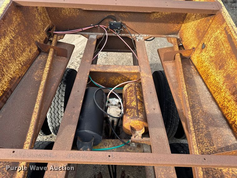 image for item EA2225 1988 Load King  1827 bottom dump trailer