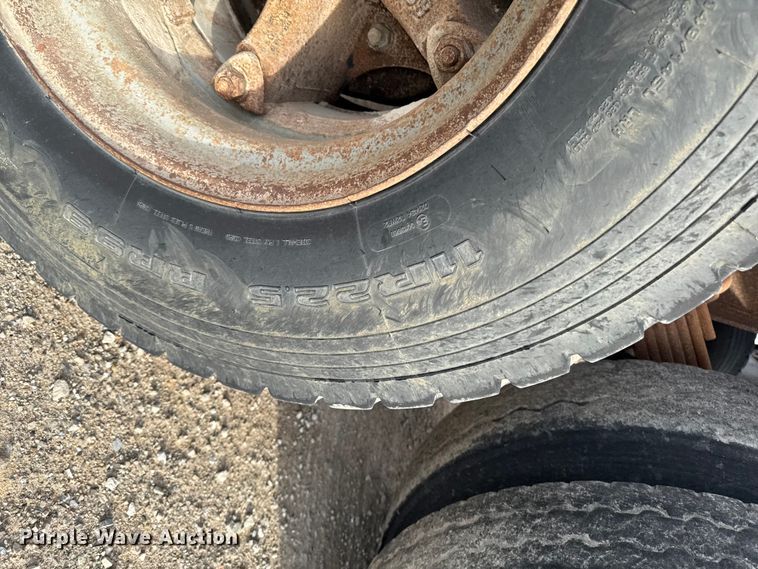 image for item EA2225 1988 Load King  1827 bottom dump trailer