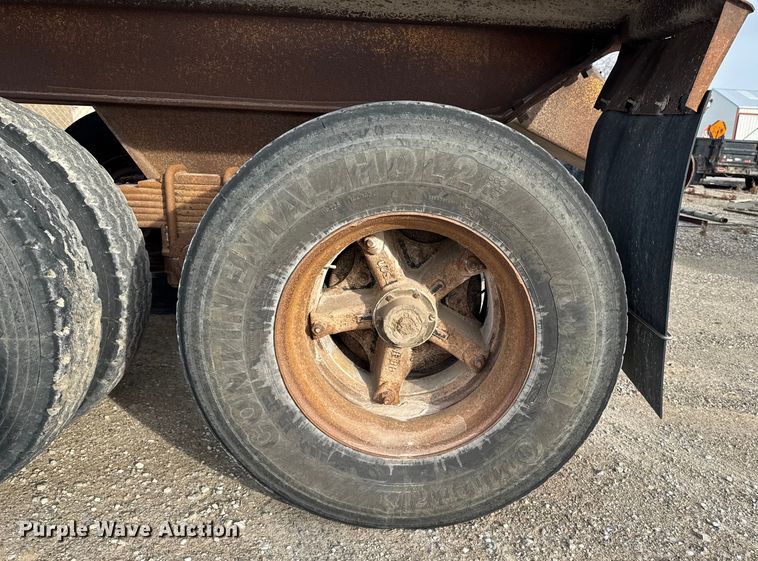 image for item EA2225 1988 Load King  1827 bottom dump trailer