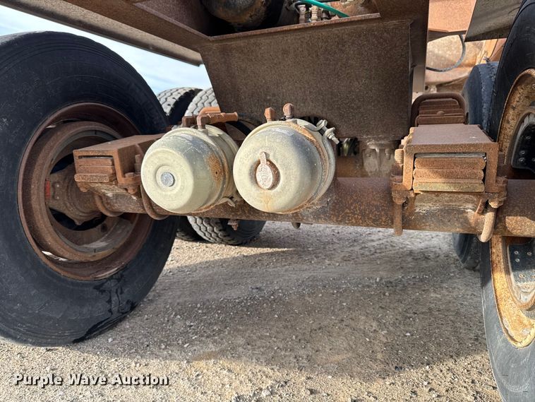 image for item EA2225 1988 Load King  1827 bottom dump trailer