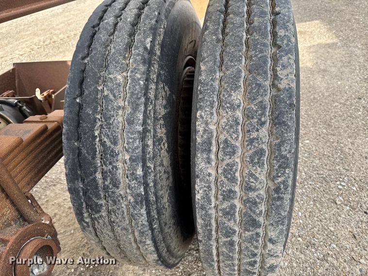 image for item EA2225 1988 Load King  1827 bottom dump trailer