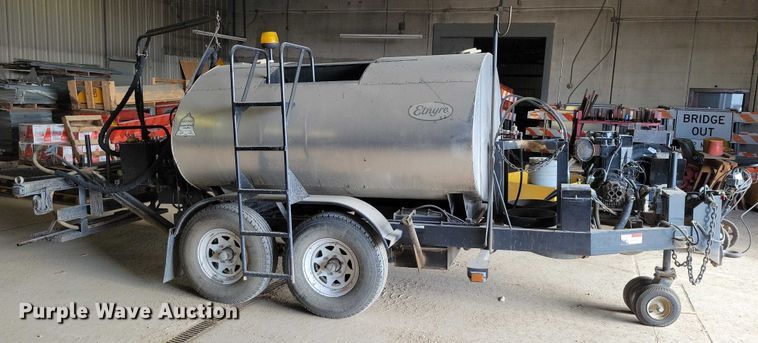 image for item EA2845 2005 Etnyre M4987 pothole patcher