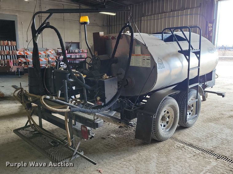 image for item EA2845 2005 Etnyre M4987 pothole patcher