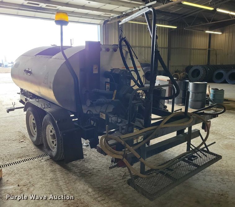 image for item EA2845 2005 Etnyre M4987 pothole patcher