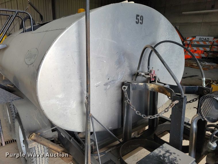 image for item EA2845 2005 Etnyre M4987 pothole patcher