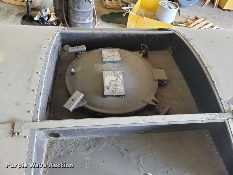 image for item EA2845 2005 Etnyre M4987 pothole patcher