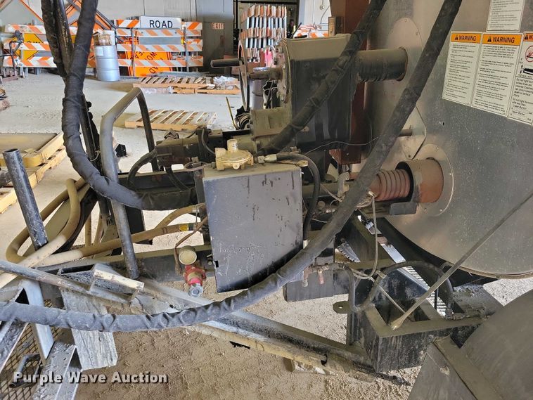 image for item EA2845 2005 Etnyre M4987 pothole patcher