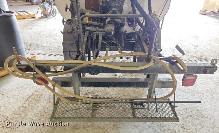 image for item EA2845 2005 Etnyre M4987 pothole patcher