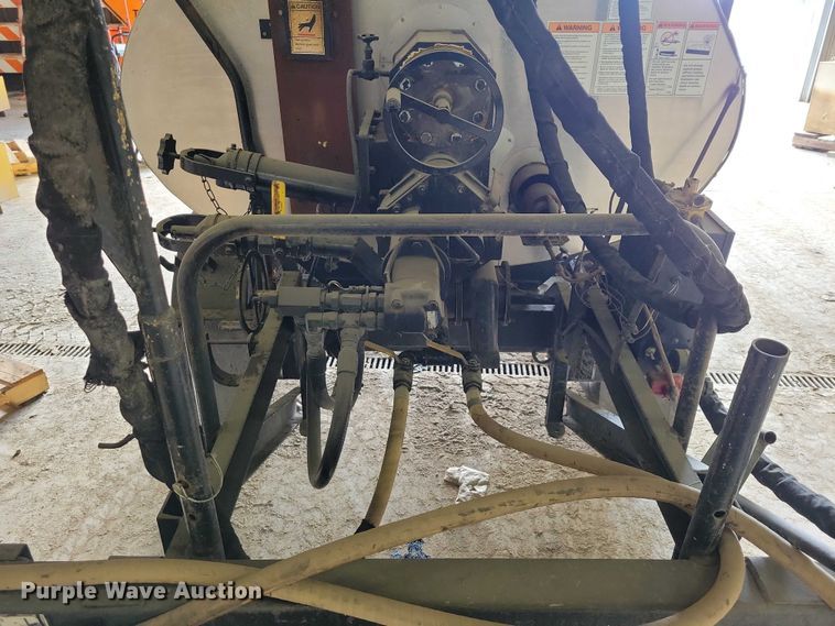 image for item EA2845 2005 Etnyre M4987 pothole patcher