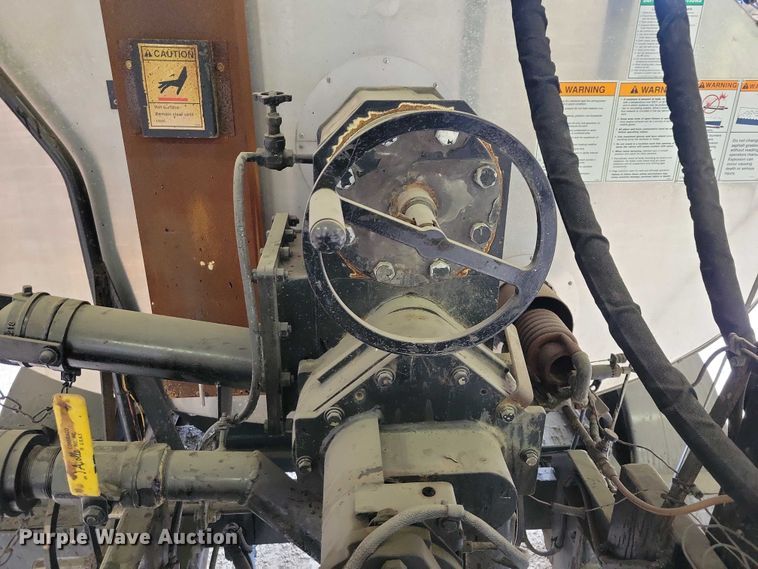 image for item EA2845 2005 Etnyre M4987 pothole patcher