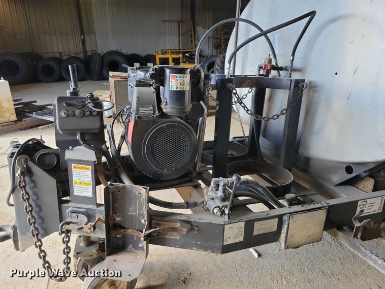 image for item EA2845 2005 Etnyre M4987 pothole patcher