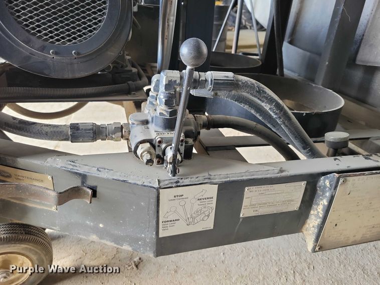 image for item EA2845 2005 Etnyre M4987 pothole patcher