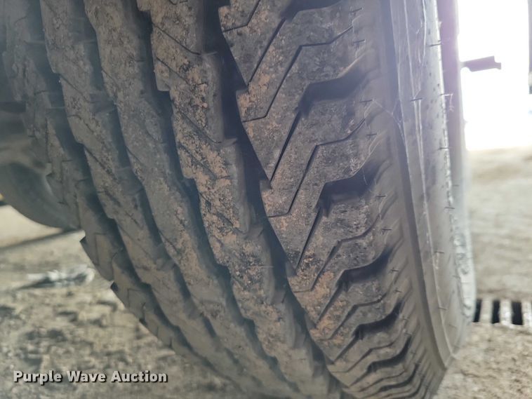 image for item EA2845 2005 Etnyre M4987 pothole patcher