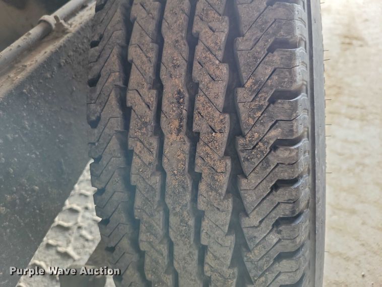 image for item EA2845 2005 Etnyre M4987 pothole patcher