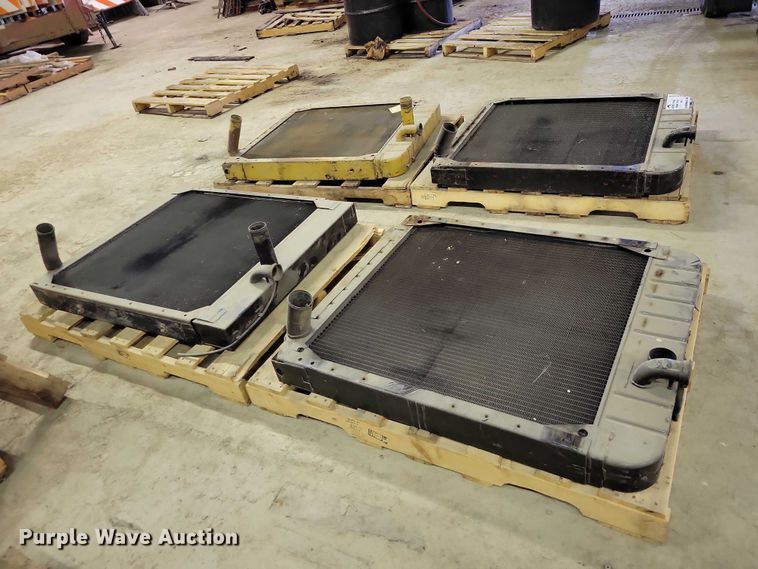 image for item EA2846 (4) radiators