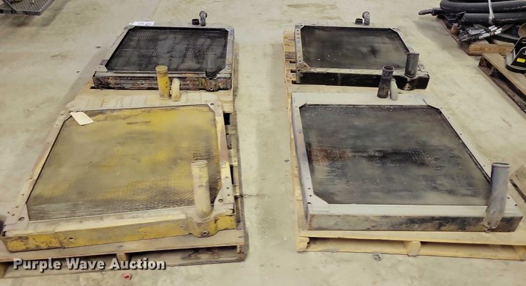 image for item EA2846 (4) radiators