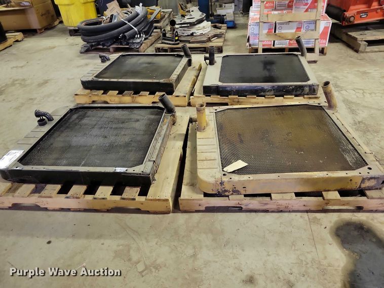 image for item EA2846 (4) radiators