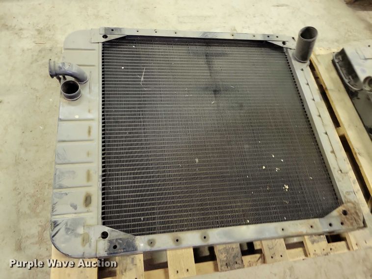 image for item EA2846 (4) radiators