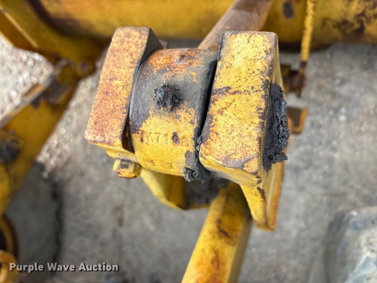 image for item EA7908 1973 Caterpillar 950 wheel loader