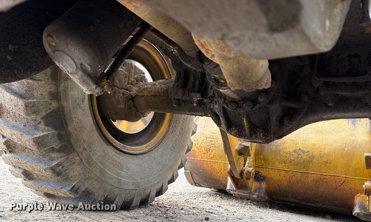 image for item EA7908 1973 Caterpillar 950 wheel loader