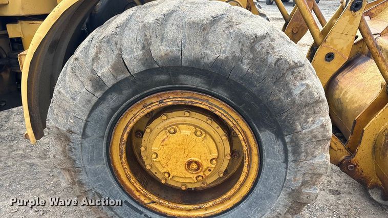image for item EA7908 1973 Caterpillar 950 wheel loader
