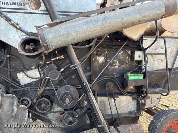 image for item EC4561 Gleaner E combine