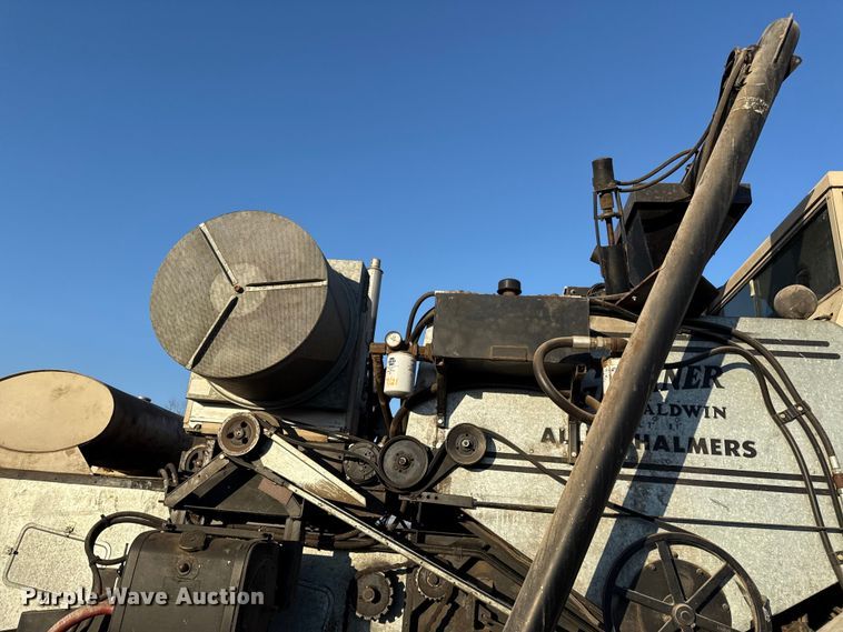 image for item EC4561 Gleaner E combine