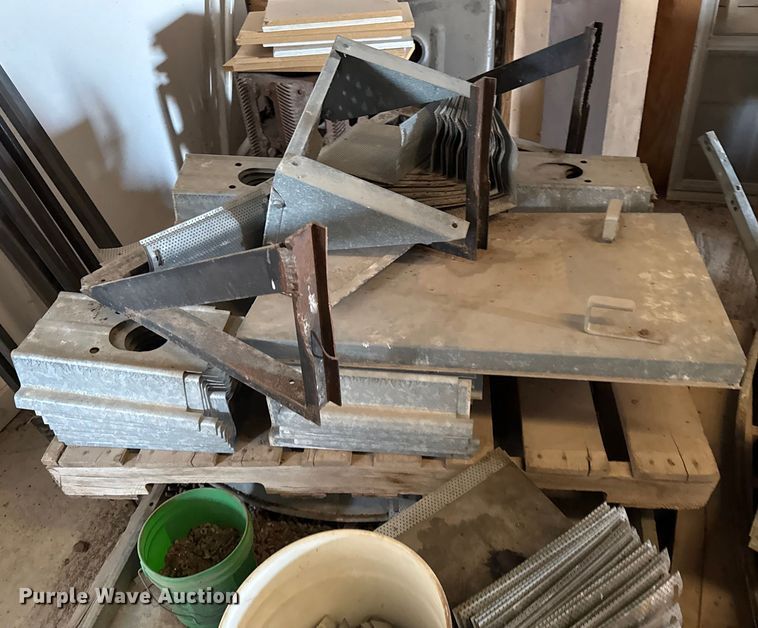 image for item EC4563 Grain bin