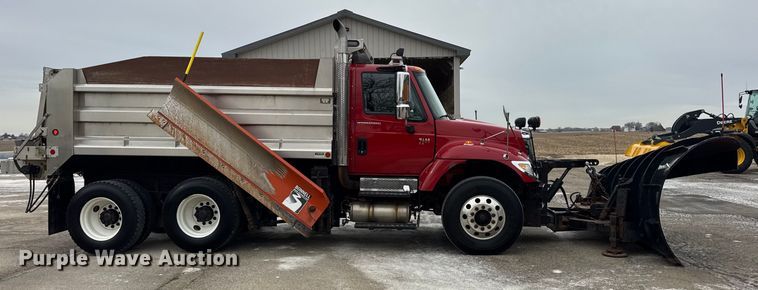 image for item EF2410 2005 International 7400 dump truck