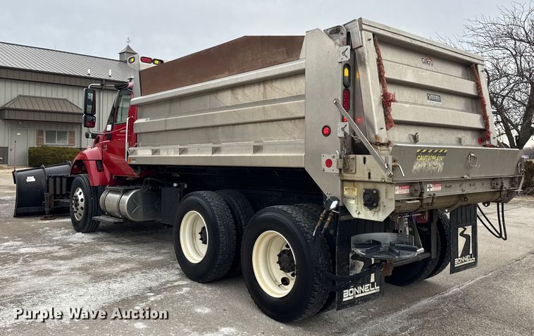 image for item EF2410 2005 International 7400 dump truck