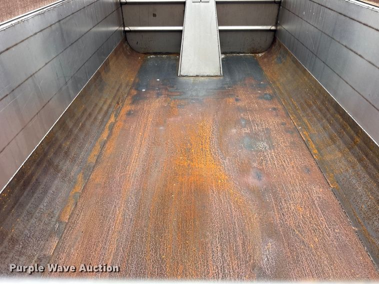 image for item EF2410 2005 International 7400 dump truck