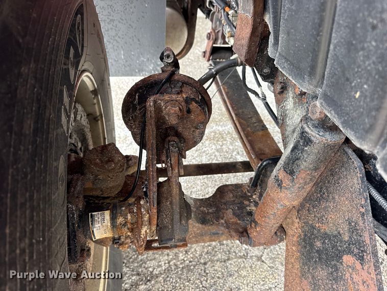 image for item EF2410 2005 International 7400 dump truck