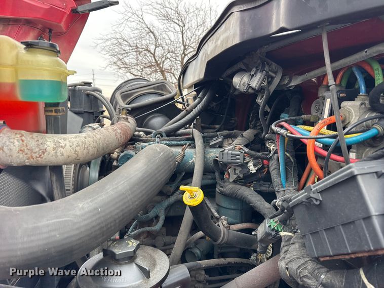 image for item EF2410 2005 International 7400 dump truck