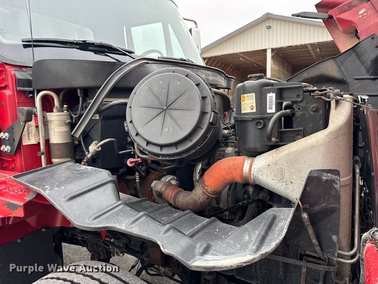 image for item EF2410 2005 International 7400 dump truck