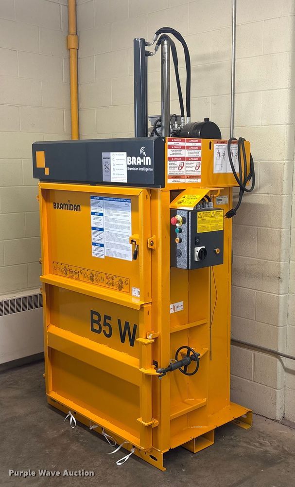 image for item EI5700 2022 Bramidan B5W carboard baler