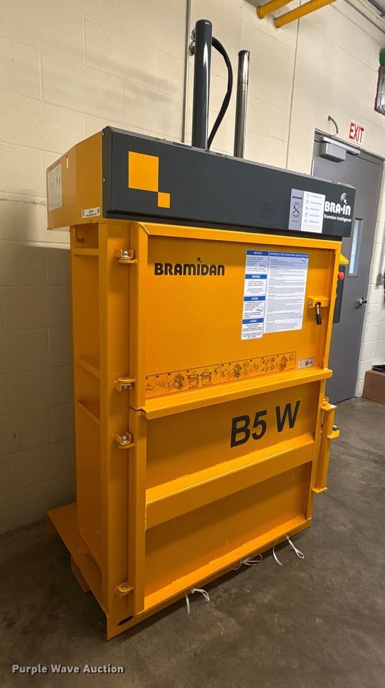 image for item EI5700 2022 Bramidan B5W carboard baler