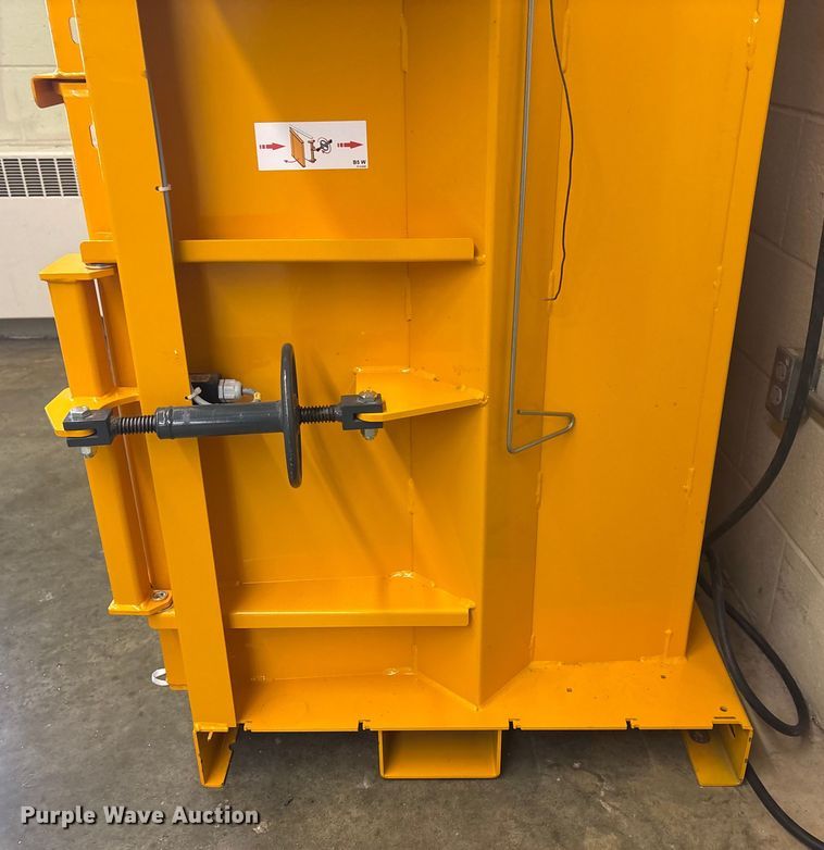 image for item EI5700 2022 Bramidan B5W carboard baler