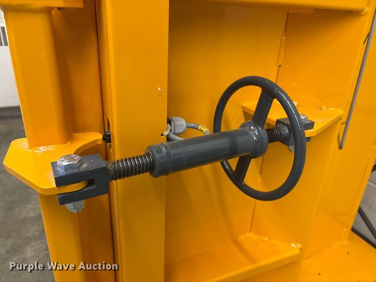 image for item EI5700 2022 Bramidan B5W carboard baler