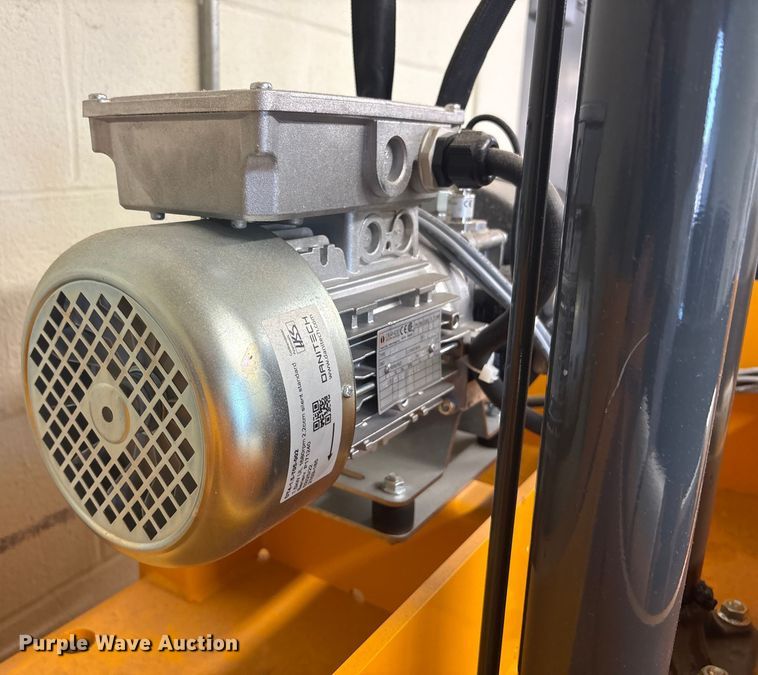 image for item EI5700 2022 Bramidan B5W carboard baler