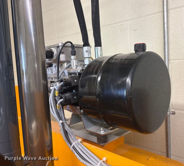 image for item EI5700 2022 Bramidan B5W carboard baler